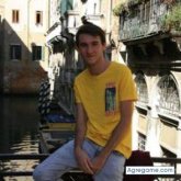 Busco pareja. Lo que surja. Una persona