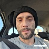 Busco pareja. Chica. Bueno. Todo.