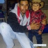 Una damita. Soy romántico. El futbol.