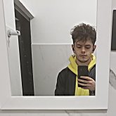 Busco ligar. Mujeres mayores. Tímido,