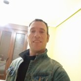 Saludos encantado soy Tomás. Busco