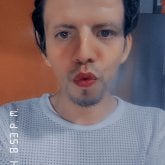 Busco pareja. Una relación estable.