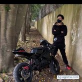 Busco pareja. Amistades. Una persona