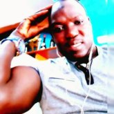 Baye00334