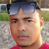 Busco pareja. Una Dominicana. Amable y