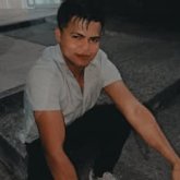 Bartender profesional. Busco ligar.