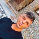 Empleado. Busco pareja. Busco mujeres lo