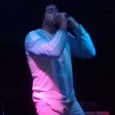 Empleado. Busco conocer gente. Quiero