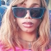 Conocer gente nueva lo surja amistades.