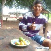Estudiante. Busco conocer gente. Conocer