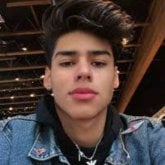 Busco pareja. Amable linda atractiva.