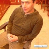 rabuso chico soltero en Cangas