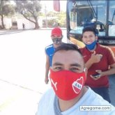 Busco: Mujeres Me defino: Un poco tímido Me gusta: Escuchar