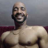 Relación seria. Normal atlético.