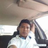 Busco pareja. Mujer. Alegre. Pasarla