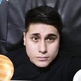 Mujer , mayor de 23 años. Soltero de 30