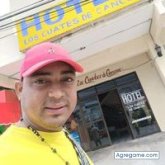 Busco hacer amistades. Amigas. Me