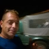 Busco ligar. En principio buena gente,