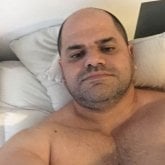 Busco conocer gente. Deseo conocer una