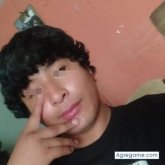 Busco pareja. Una chica. Serio. Música.