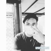 Busco pareja. Lo que surja. Persona