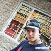 Estudiante. Busco ligar. Cualquier chica