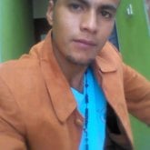 Busco pareja. Mujeres. Alegre. Bailar y