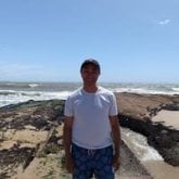 Alguna persona, para conversar y ver