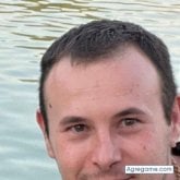 Busco ligar. Chica. .. No no me defino