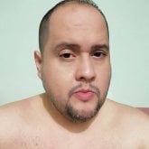 42 años, no tengo hijos soy respetuoso.