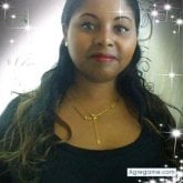 Busco pareja. Hombres solteros. Alegre,c