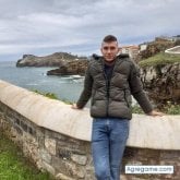 Busco pareja. Gente alegre y divertida.