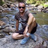 Oficial de brigada. Busco pareja. Busco