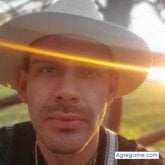 Perforista. Busco hacer amistades.