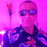 Muncitor. Busco pareja. O doamna cu