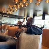 Motono. Busco conocer gente. Mujeres