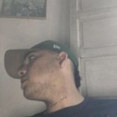 Busco pareja. Amigos. Hola. Mujeres.