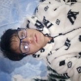 A una mujer de 19 a 22 años que sea