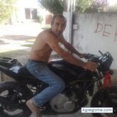 Estoy buscando una presona alegre para