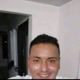 Amistades para compartir. Soltero alto