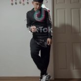 Relacion o amor que. Guapo joven