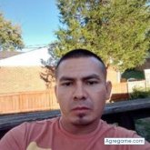 Busco conocer gente. Una mujer. Alegre