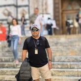 Mujeres jóvenes o señoras. Joven alto