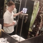 Camarero. Busco pareja. Chicas