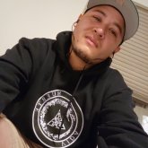 Barbero. Busco conocer gente. Mujeres.