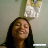 Me defino: Soy una mujer seria, inteligente, alegre,