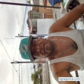 Chofer. Busco pareja. Amistades.