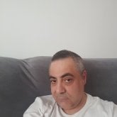 Jubilado. Busco conocer gente. Una chica