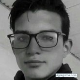 Trabajo. Busco ligar. Una mujer sencilla