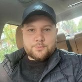 Estudiante. Busco pareja. Mujeres guapas